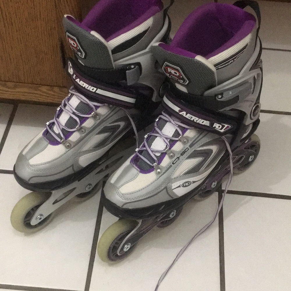 Nearly new roller blades